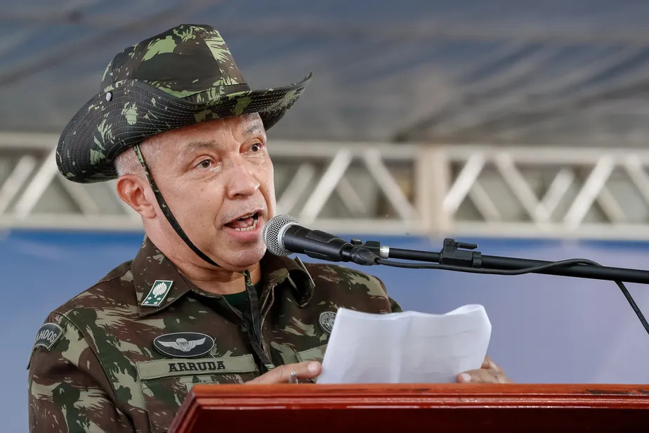 Militares: como Lula defenestrou um golpista - Outras Palavras